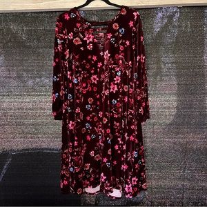 Torrid 3 3X Velvet Burgundy Floral Ladder front and back Dress